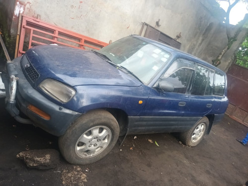 Rav 4X4 à vendre au bon prix 