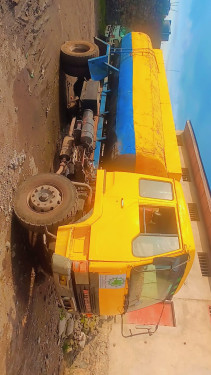 Camion citerne à vendre