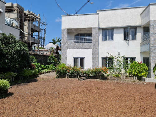 Belle maison spacieuse et polyvalente à Goma