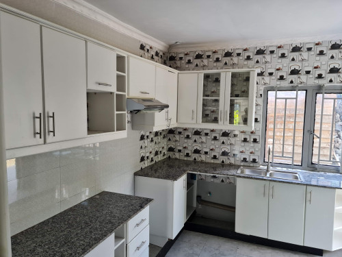 Belle maison spacieuse et polyvalente à Goma