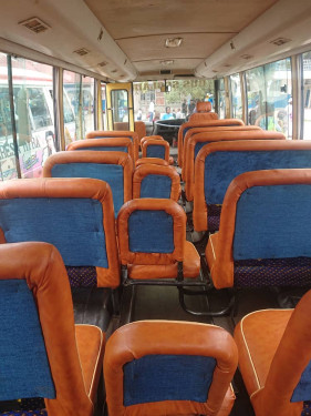 Minibus Accoster (2)