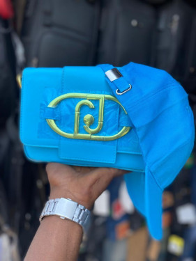 Complet chapeau plus sac