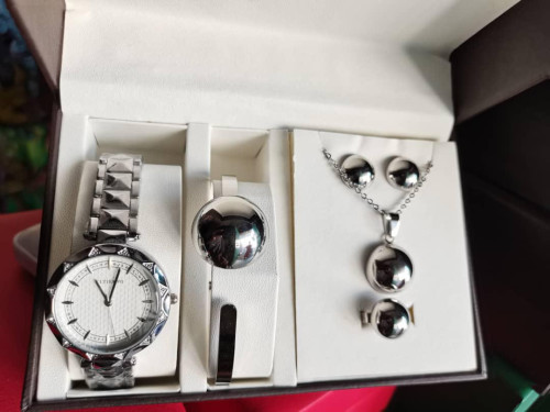 Montre dame complet 